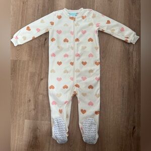 💗NWOT PEKKLE Kids Cream Heart-Print Footed One-Piece Polar Sleeper - 2T